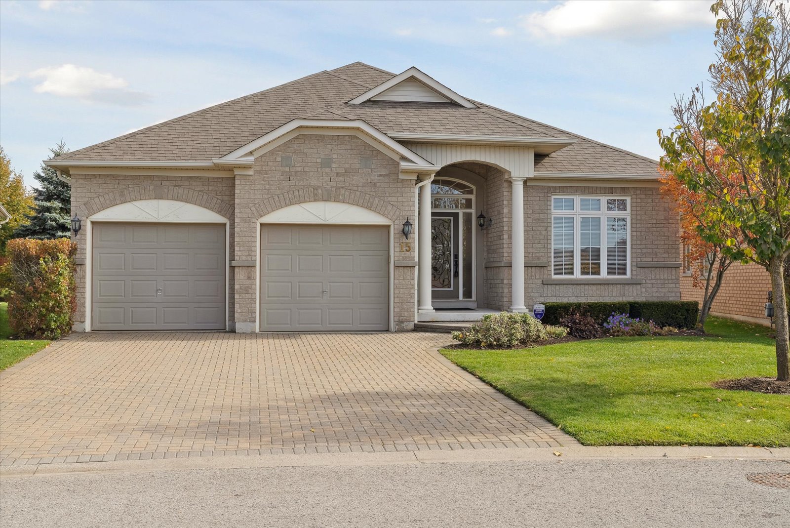 15 Turn Taylor, Stouffville Immaculate Doral Model Bungalow in Community of Ballantrae Golf